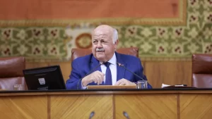 Presidente del Parlamento Andaluz pide subir las dietas